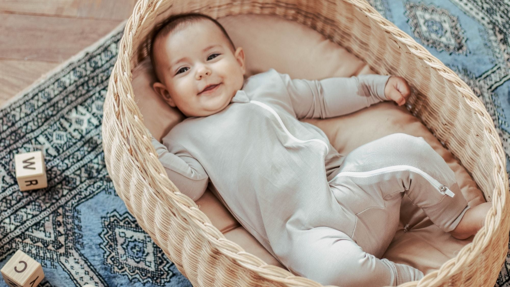 files/elly-milley-singapore-baby-organic-air-bamboo-sustainable-sleep-suit-1.png
